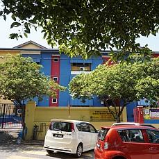 Q-dees Bandar Menjalara